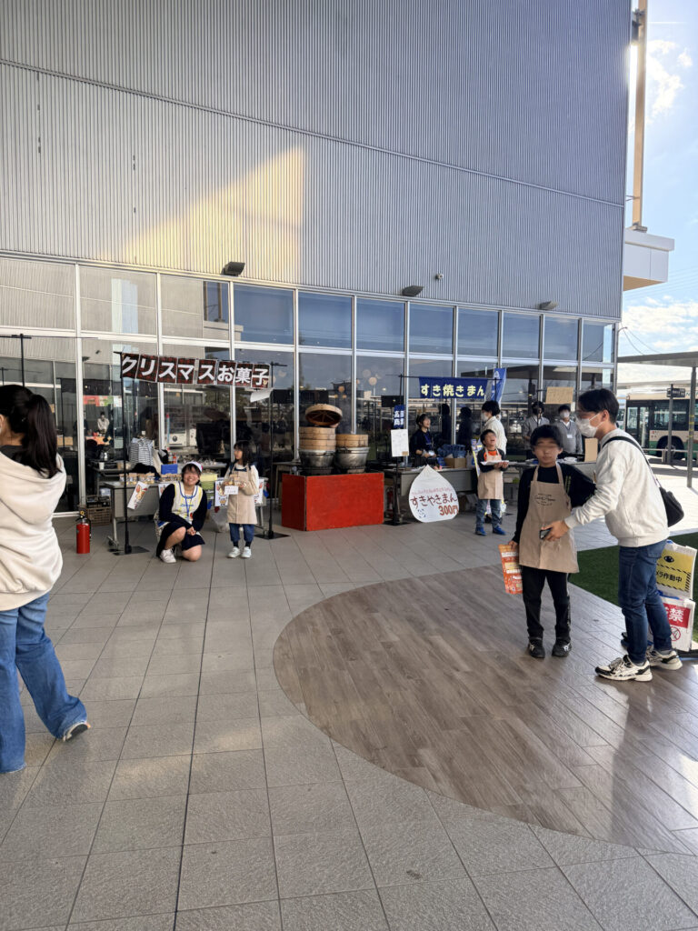 お父さんも子どもに仕事の仕方を伝授